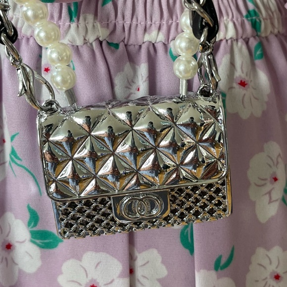 Fashion Necklace - Picture 3 of 4